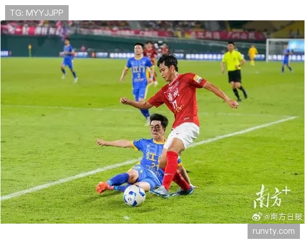 广州足球俱乐部在近期的比赛中展现出持续攻防结合的特征 广州足球俱乐部在近期的比赛中展现出持续攻防结合的特征